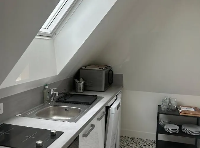 Chateau De St Maclou Bed & Breakfast 4*